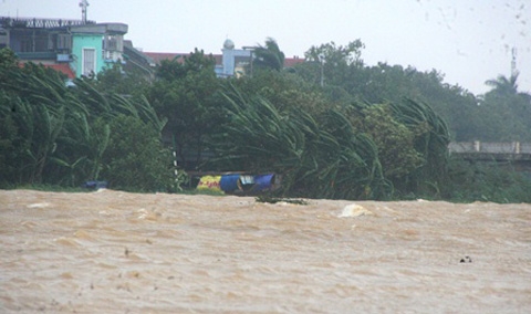 Description: Miền Trung,  bão, Đà Nẵng, Hội An