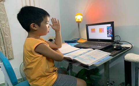 Học sinh thành phố Vũng Tàu: Tạm dừng đến trường nhưng không ngừng việc học